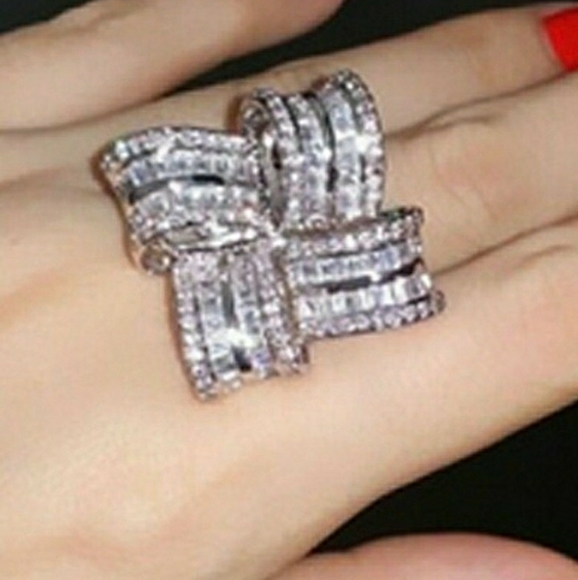 FINAL SALE 6.7CT Baguette & Round Diamond Simulated Ring - Picture 5 of 5